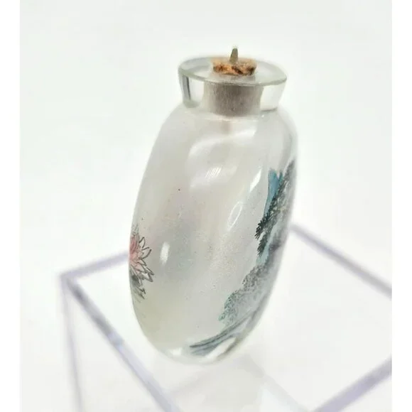 Antique Hand-Painted Chinese Glass Snuff Bottle With Landscape Floral Art je147